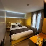 9wagram Boutique 3*