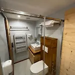 9wagram Boutique 3* ルマン