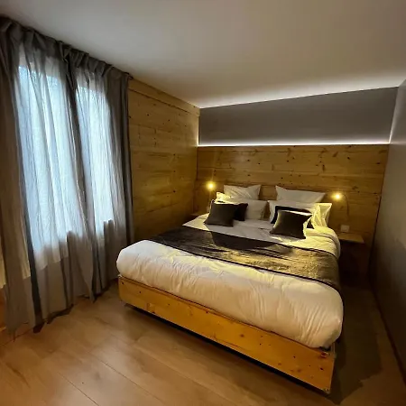 Hotel 9wagram Boutique 3*