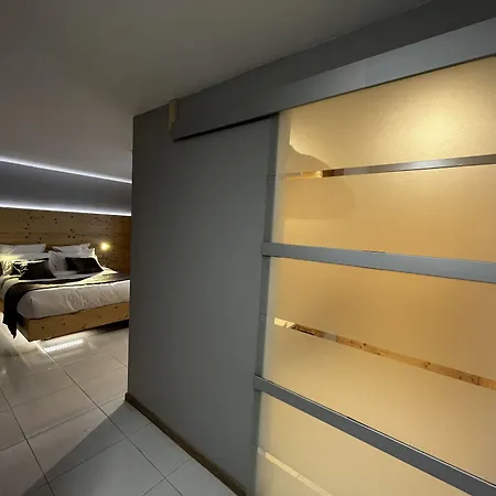 Hotel 9wagram Boutique 3*