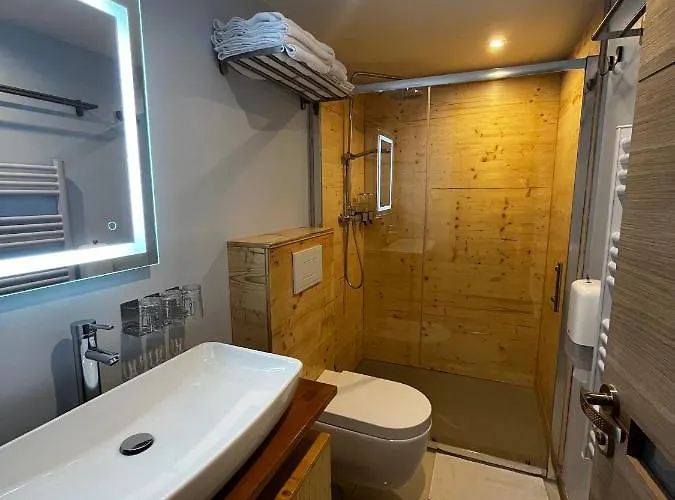 Hotel 9wagram Boutique 3*